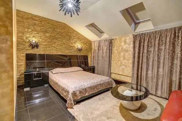 Comfort Tek Büyük Yataklı Oda