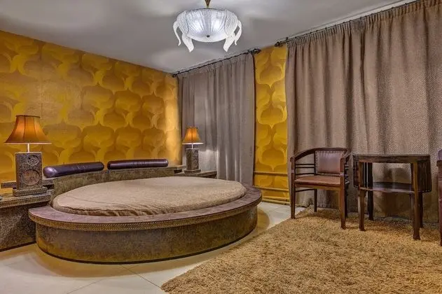 Comfort Tek Büyük Yataklı Oda