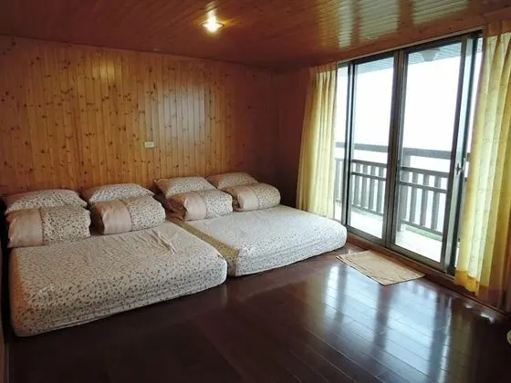 Dört Kişilik Oda, Balkon (202)
