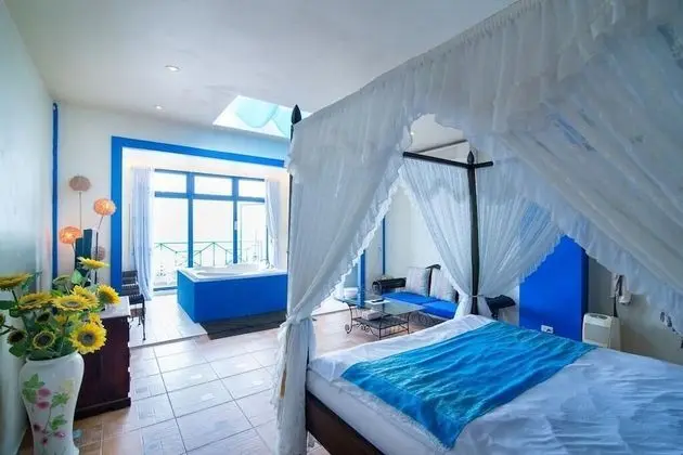 Deluxe Tek Büyük Yataklı Oda, Kısmi Deniz Manzarası