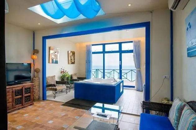 Deluxe Tek Büyük Yataklı Oda, Kısmi Deniz Manzarası