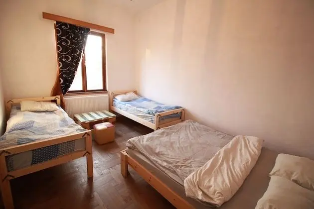 Economy Dört Kişilik Oda, Ortak Banyo