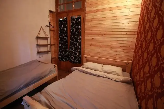 Economy Üç Kişilik Oda, Ortak Banyo