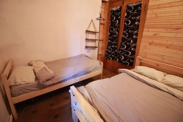 Economy Üç Kişilik Oda, Ortak Banyo