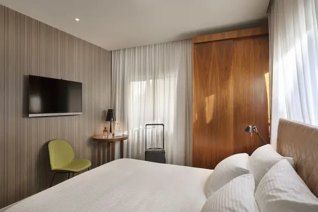 Classic Tek Büyük veya İki Ayrı Yataklı Oda