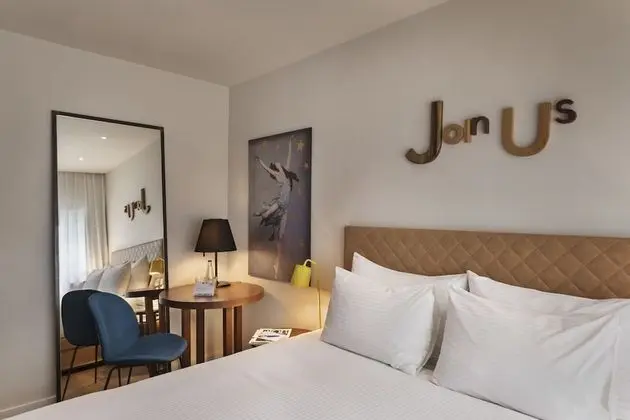 Classic Tek Büyük veya İki Ayrı Yataklı Oda