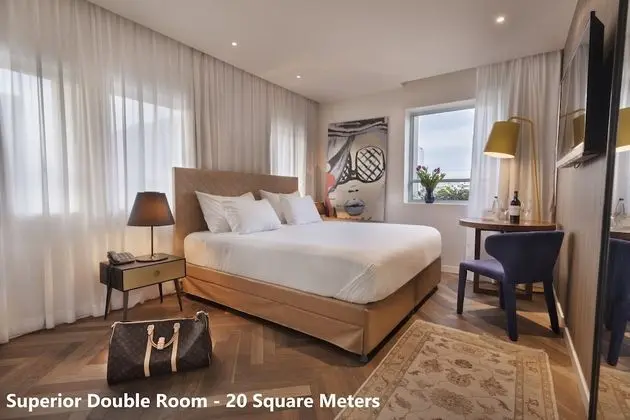 Superior Tek Büyük veya İki Ayrı Yataklı Oda