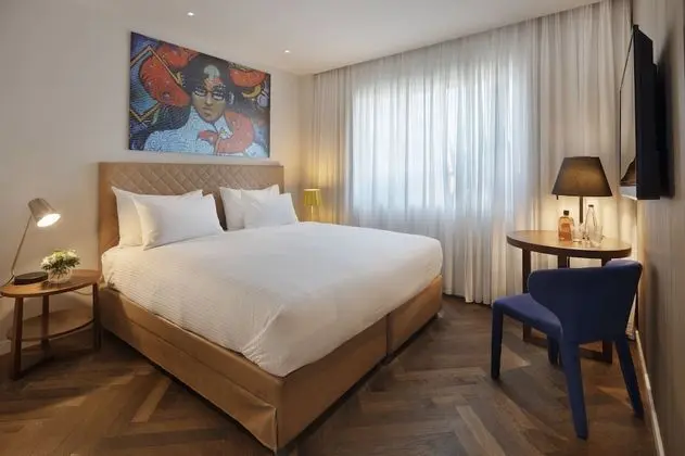 Superior Tek Büyük veya İki Ayrı Yataklı Oda