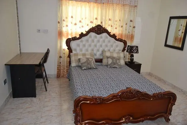 Tek Büyük Yataklı Oda, Ortak Banyo