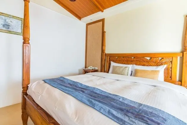 Deluxe Tek Büyük Yataklı Oda, Küvet, Okyanus Manzaralı