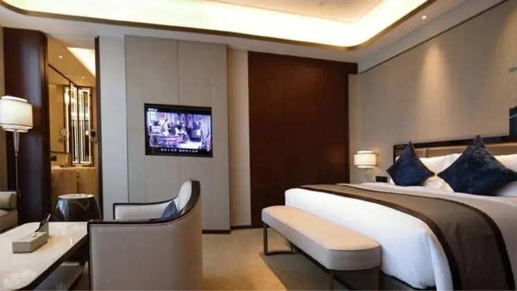 Deluxe Tek Büyük Yataklı Oda