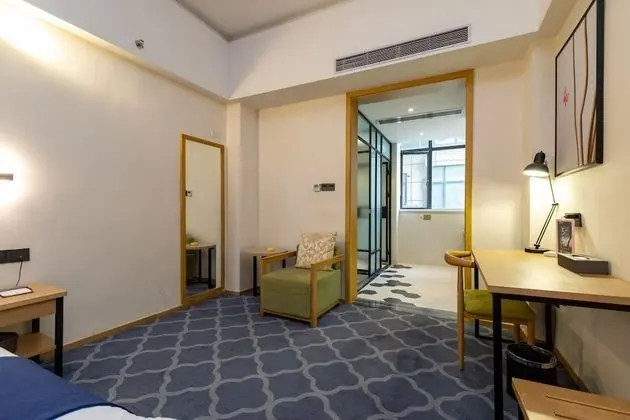 Deluxe Tek Büyük Yataklı Oda