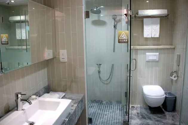 Business Tek Büyük Yataklı Oda