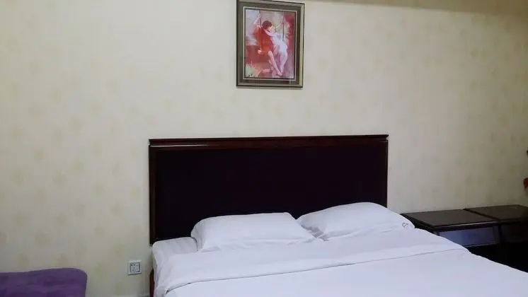 Standard Tek Büyük Yataklı Oda