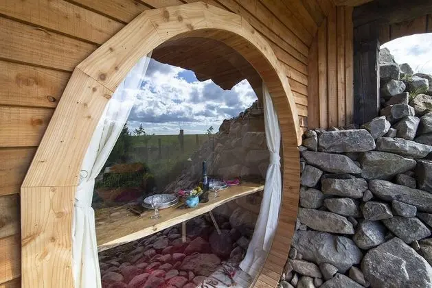 Kulübe (Otter House)