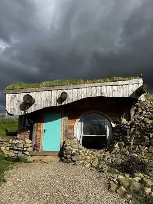 Kulübe (Otter House)