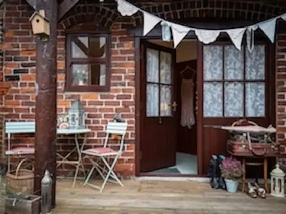 Standard Tek Büyük Yataklı Oda, Banyolu/Duşlu, Bahçe Manzaralı (Room 1)