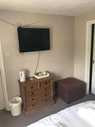 Standard Tek Büyük veya İki Ayrı Yataklı Oda, Banyolu/Duşlu