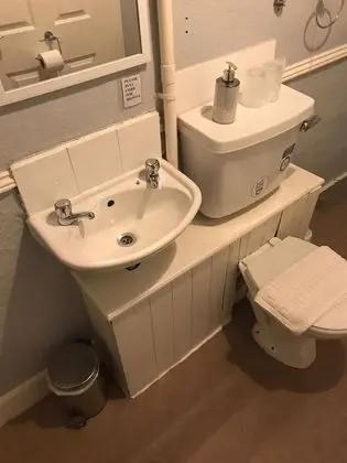 Standard Tek Büyük veya İki Ayrı Yataklı Oda, Banyolu/Duşlu