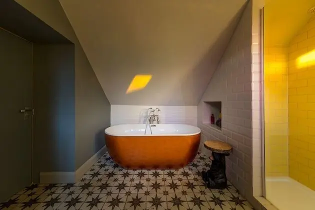Deluxe Tek Büyük Yataklı Oda, Banyolu/Duşlu, Nehir Manzaralı (Room 2)