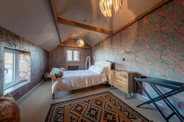 Deluxe Tek Büyük Yataklı Oda, Banyolu/Duşlu (Room 1)