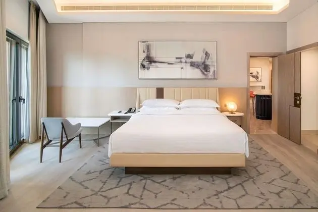 Royal Suite, 2 Bedrooms, Lounge access