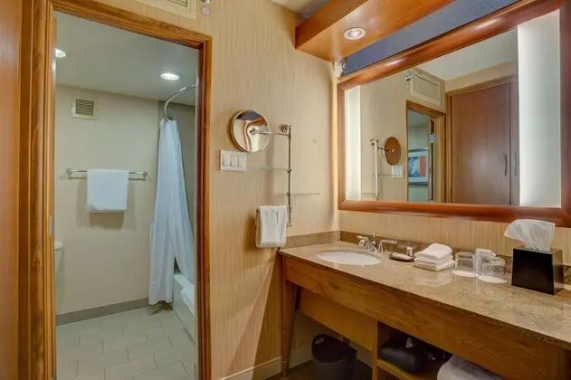 Oda, 2 Büyük (Queen) Boy Yatak (Mobility Accessible, Tub)