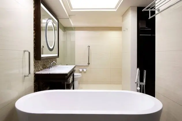 Oda, 1 En Büyük (King) Boy Yatak, Sigara İçilmez, Balkon