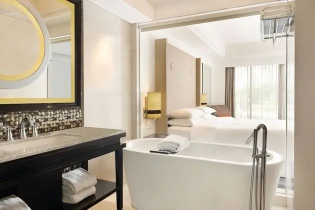 Oda, 1 En Büyük (King) Boy Yatak, Sigara İçilmez, Balkon