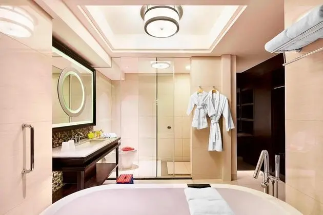 Oda, 2 Çift Kişilik Yatak, Sigara İçilmez, Balkon