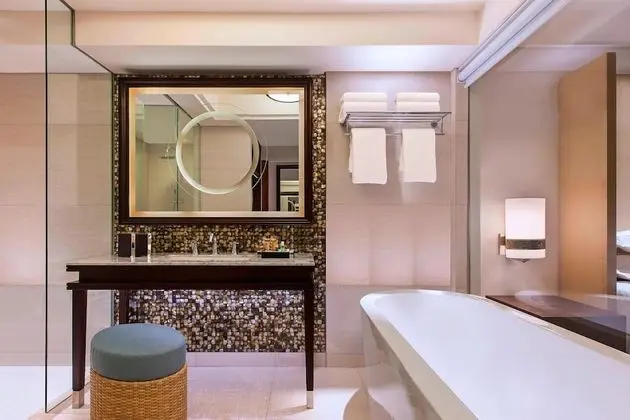 Oda, 2 Çift Kişilik Yatak, Sigara İçilmez, Balkon