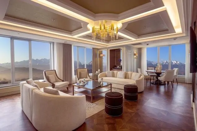 Junior Süit, 1 En Büyük (King) Boy Yatak, Sigara İçilmez, Şehir Manzaralı