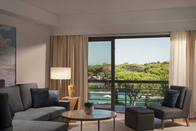 Premium Oda, 4 Yatak Odası, Balkon, Bahçe Manzaralı