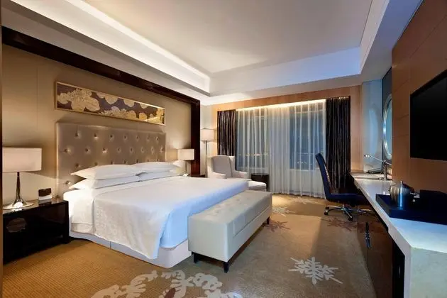 Club Oda, 1 En Büyük (King) Boy Yatak, Sigara İçilebilir, Şehir Manzaralı