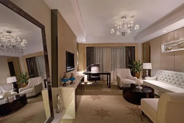 Club Oda, 1 En Büyük (King) Boy Yatak, Sigara İçilebilir, Şehir Manzaralı