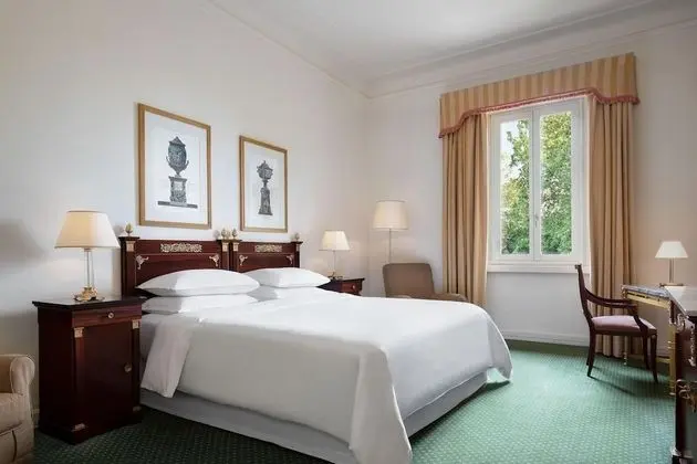 Classic Oda, 1 Büyük (Queen) Boy Yatak