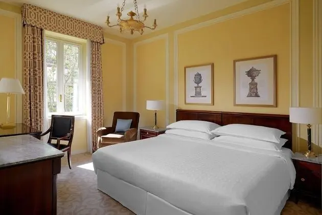 Classic Oda, 1 Büyük (Queen) Boy Yatak