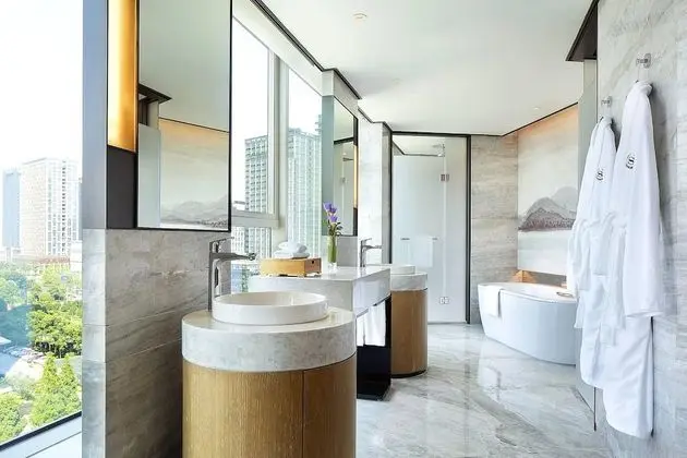 Club Süit, 1 En Büyük (King) Boy Yatak, Nehir Manzaralı, Köşe