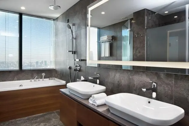 Executive Suite, Şehir Manzaralı