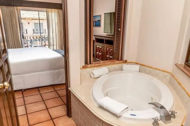 Deluxe Oda, 1 Çift Kişilik Yatak, Balkon, Okyanus Manzaralı