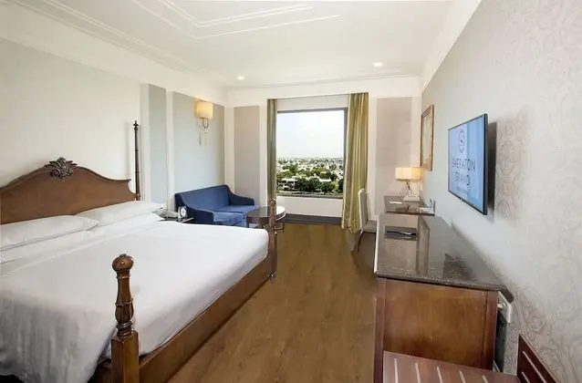 Club Oda, 1 En Büyük (King) Boy Yatak, Sigara İçilmez, Şehir Manzaralı