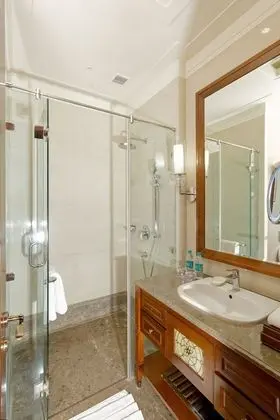 Club Oda, 1 En Büyük (King) Boy Yatak, Sigara İçilmez, Şehir Manzaralı