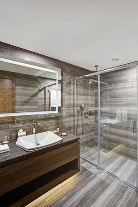 Grand Oda, 1 En Büyük (King) Boy Yatak, Sigara İçilmez, Deniz Manzaralı
