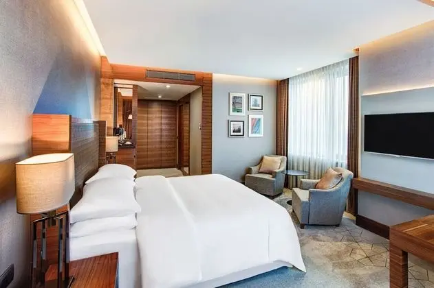 Grand Oda, 1 En Büyük (King) Boy Yatak, Sigara İçilmez, Deniz Manzaralı