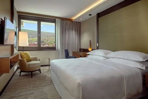 Deluxe Oda, 1 En Büyük (King) Boy Yatak, Balkon