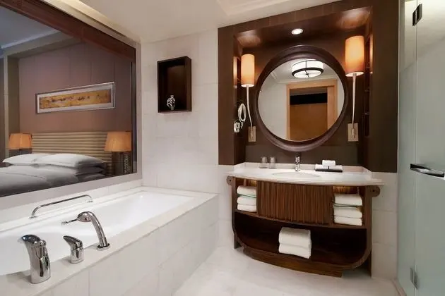 Oda, 1 En Büyük (King) Boy Yatak, Şehir Manzaralı