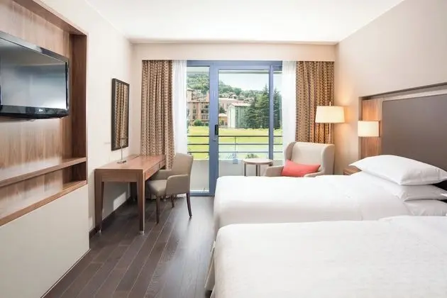 Deluxe Oda, 2 Tek Kişilik Yatak, Havuz Manzaralı