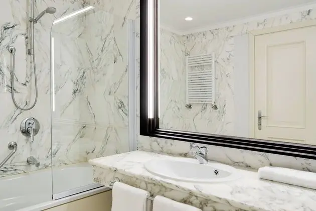 Deluxe Oda, 2 Tek Kişilik Yatak, Havuz Manzaralı