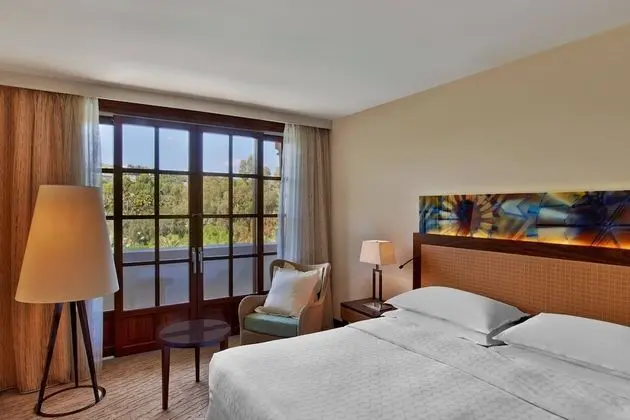 Junior Süit, 1 En Büyük (King) Boy Yatak ve Çekyat, Balkon, Resort Manzaralı (Balcony)