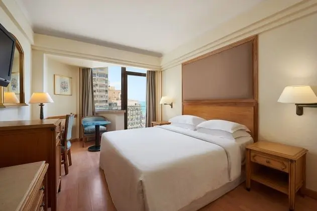 Oda, 1 Büyük (Queen) Boy Yatak, Balkon, Şehir Manzaralı